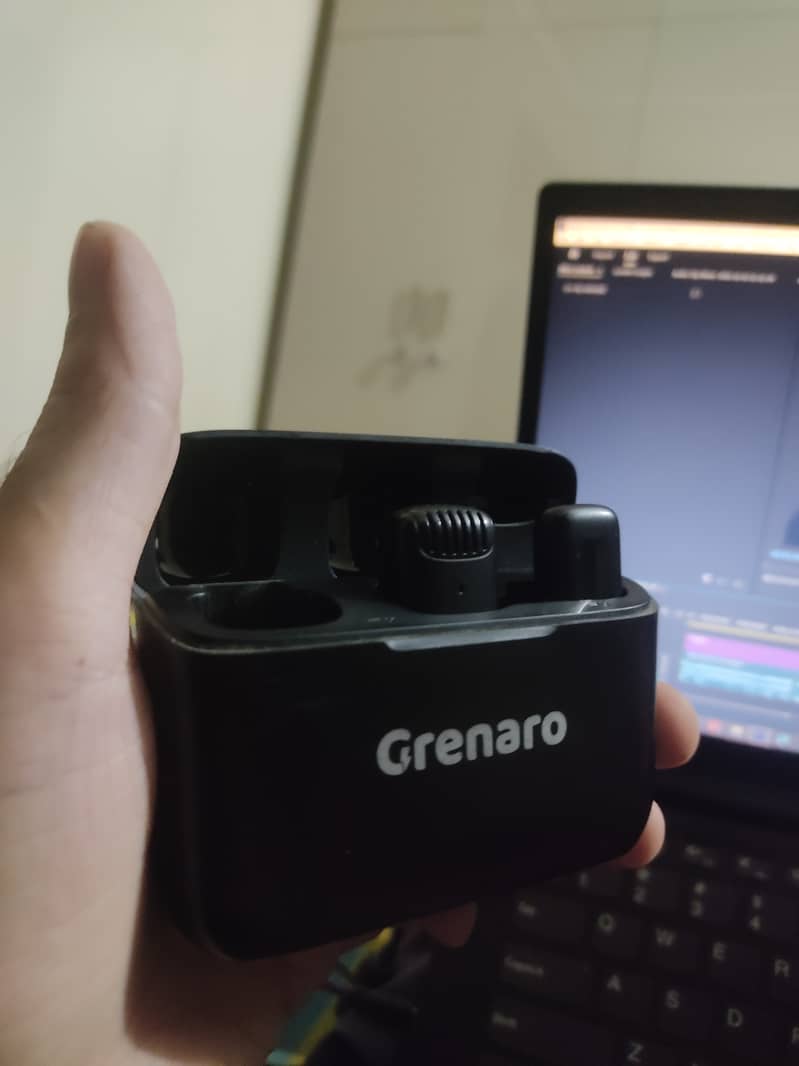Grenaro J13 Mic With charging case 1 transmitter 1 Receiver ...