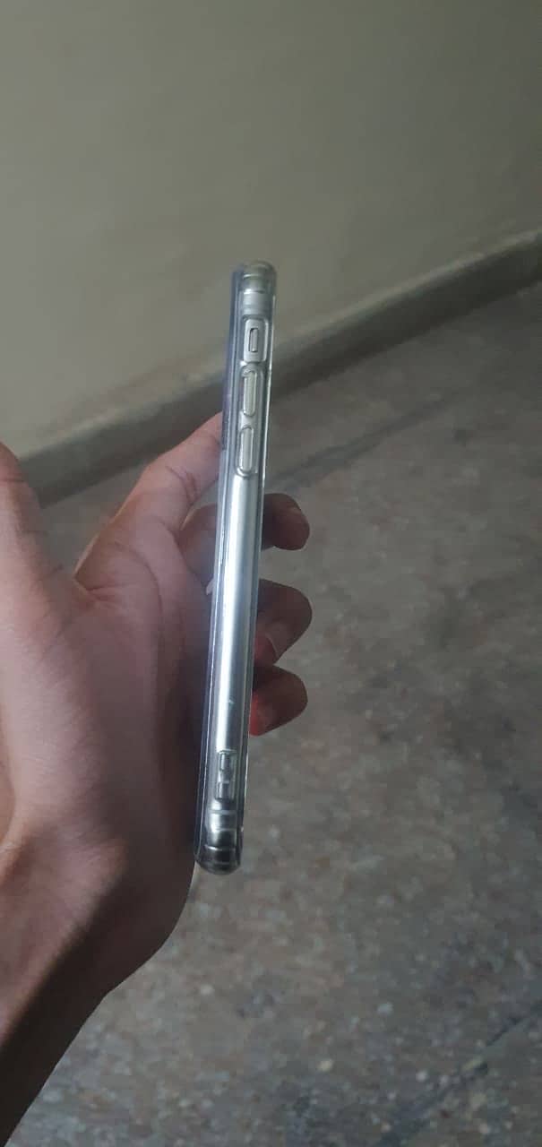 Apple iPhone X 2