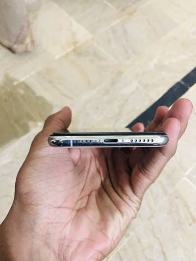 Apple iPhone XS