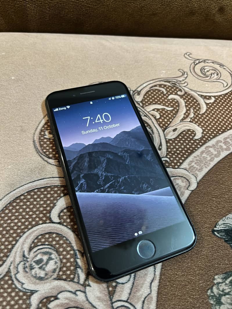 Apple iPhone 7 1