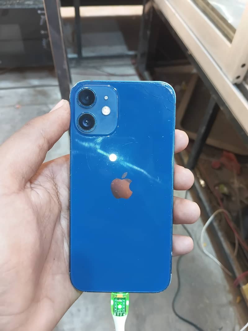 Apple iPhone 12 mini 0