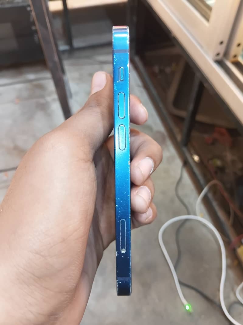 Apple iPhone 12 mini 1