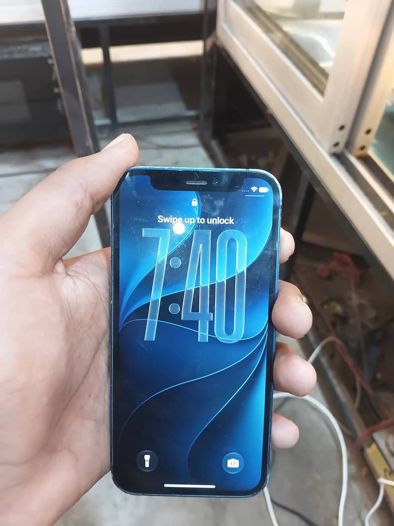 Apple iPhone 12 mini 4