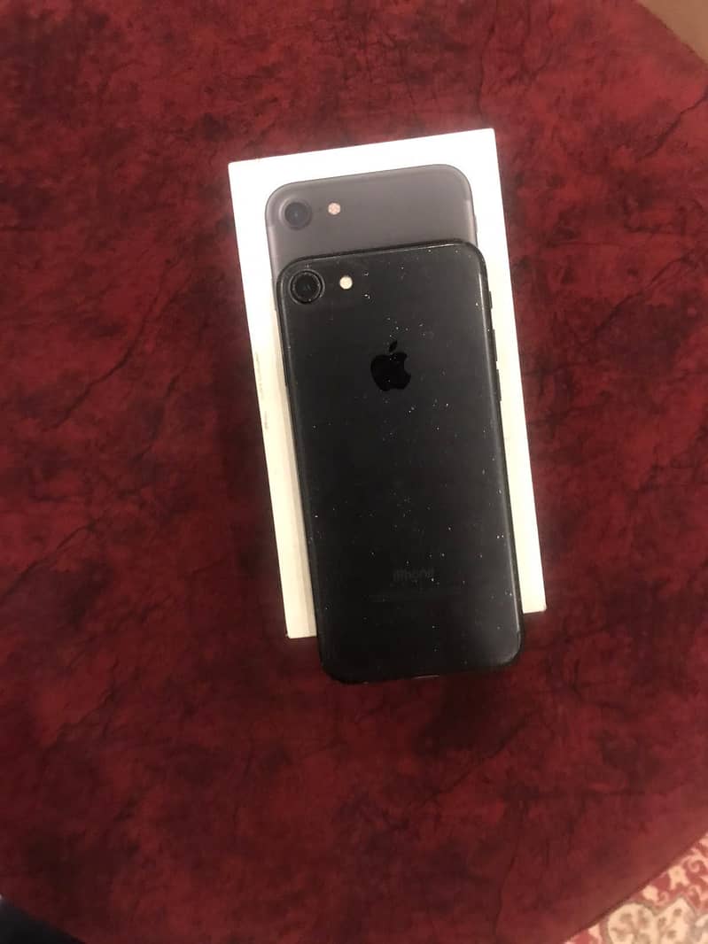 Apple iPhone 7, 32 GB, PTA Approved 0