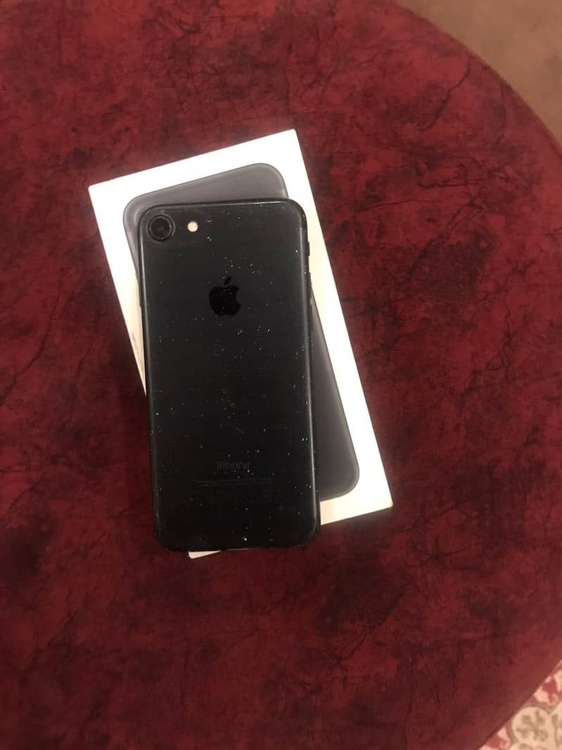 Apple iPhone 7, 32 GB, PTA Approved 6