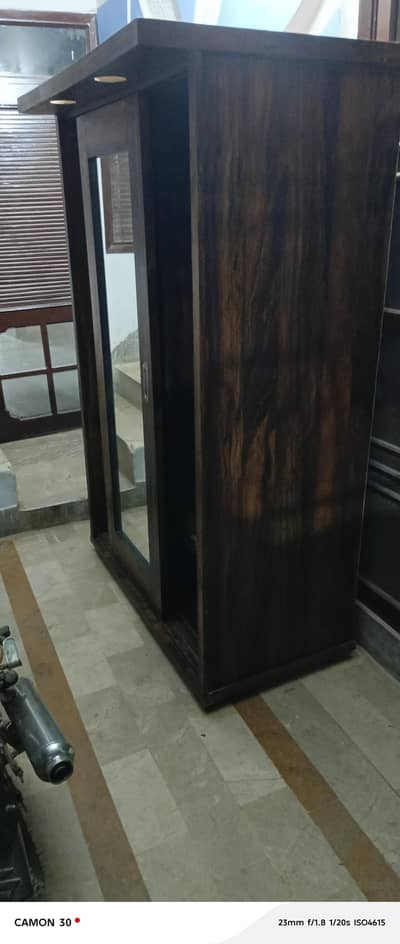 2 door wardrobe