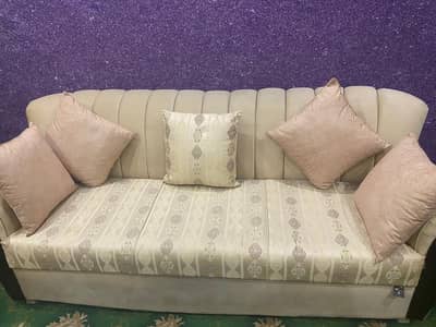 Slightly Used 5 seater Sofa with Molty Foam