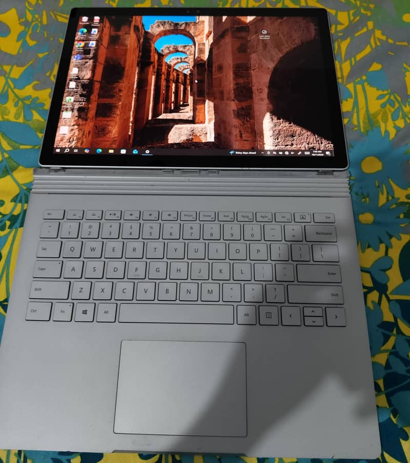 Microsoft Surface Book 2