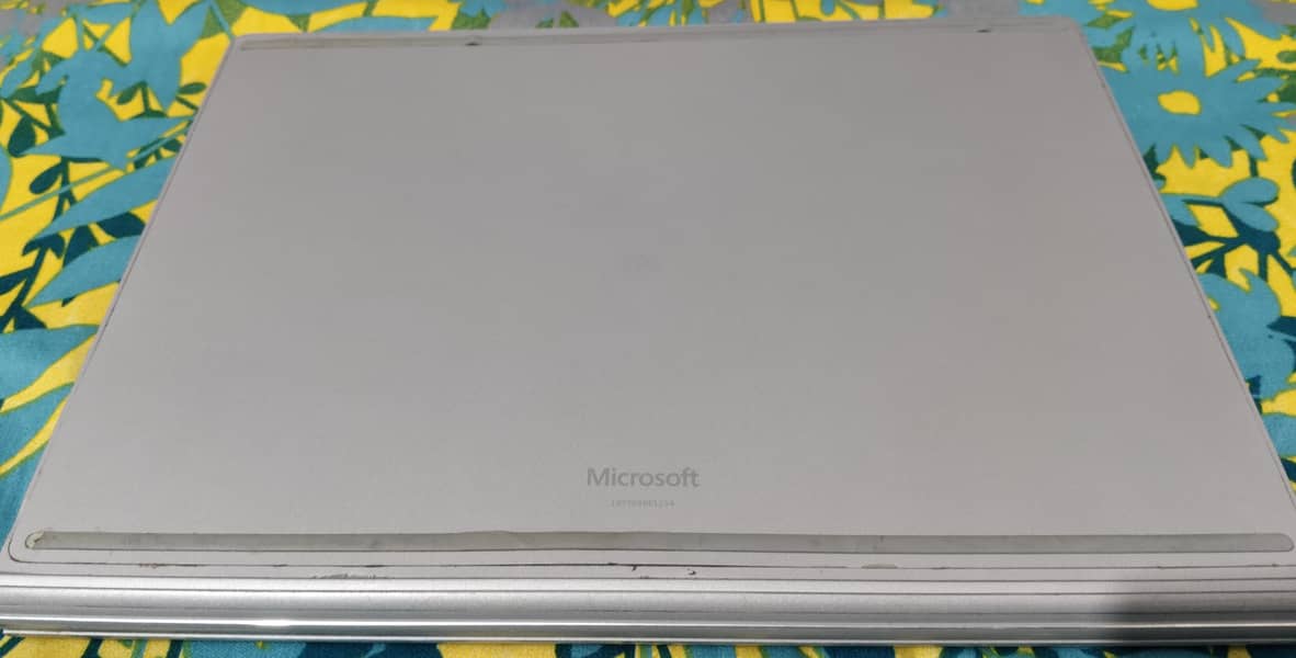 Microsoft Surface Book 8