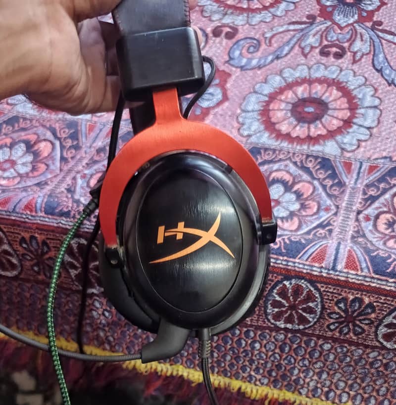 HyperXcloud 2 headphones 0