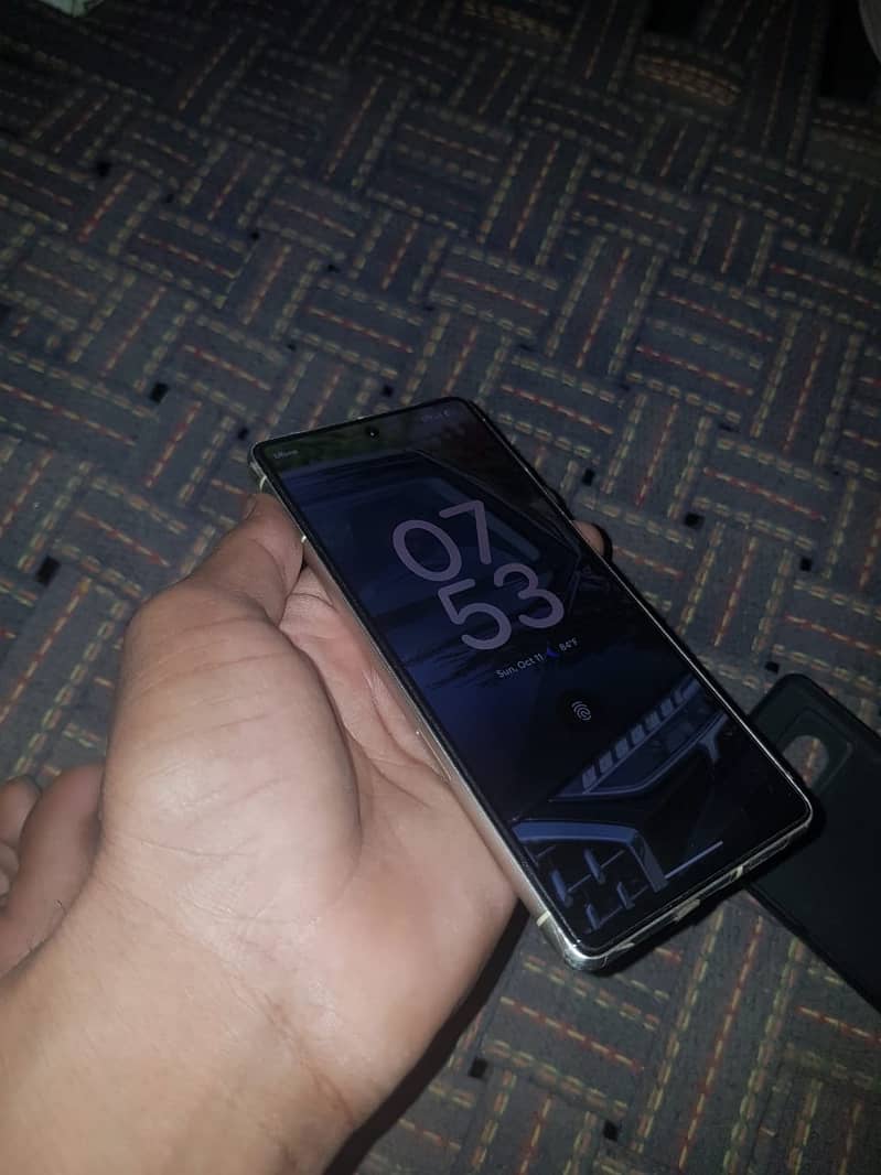 Google Pixel 7 4