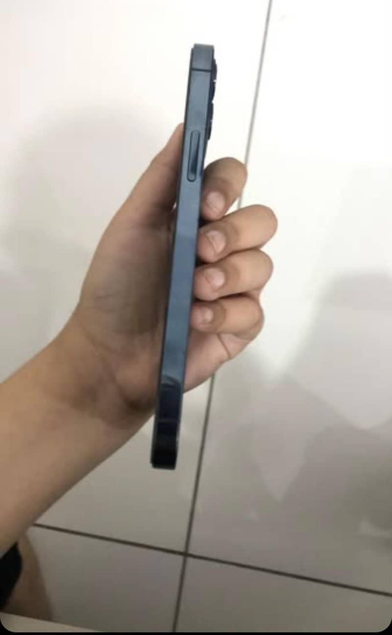 Apple iPhone 12 Pro 2