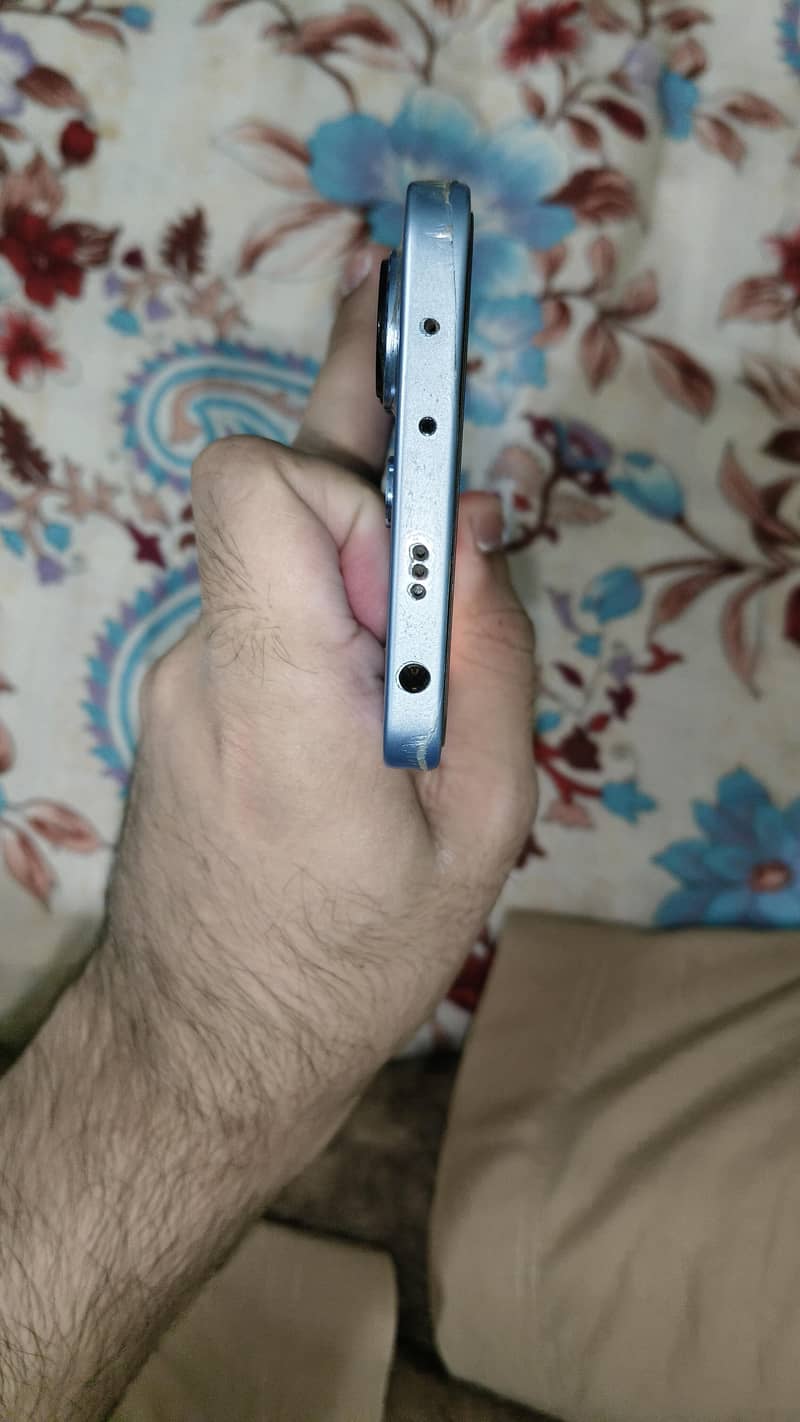 Xiaomi Redmi Note 13 12