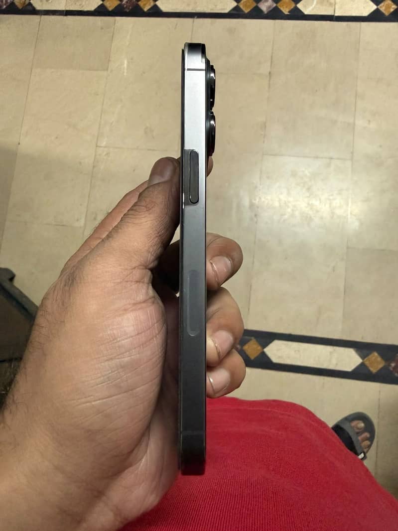 Apple iPhone 13 Pro 3