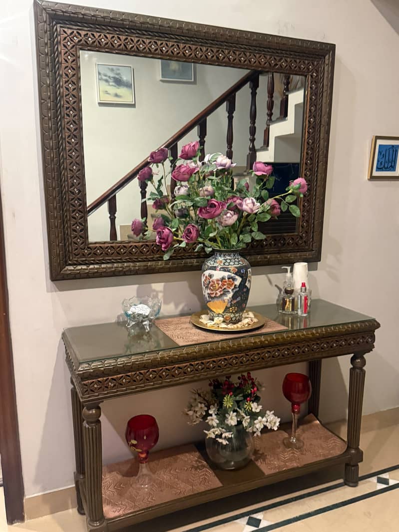 Console table with Framed mirror 0