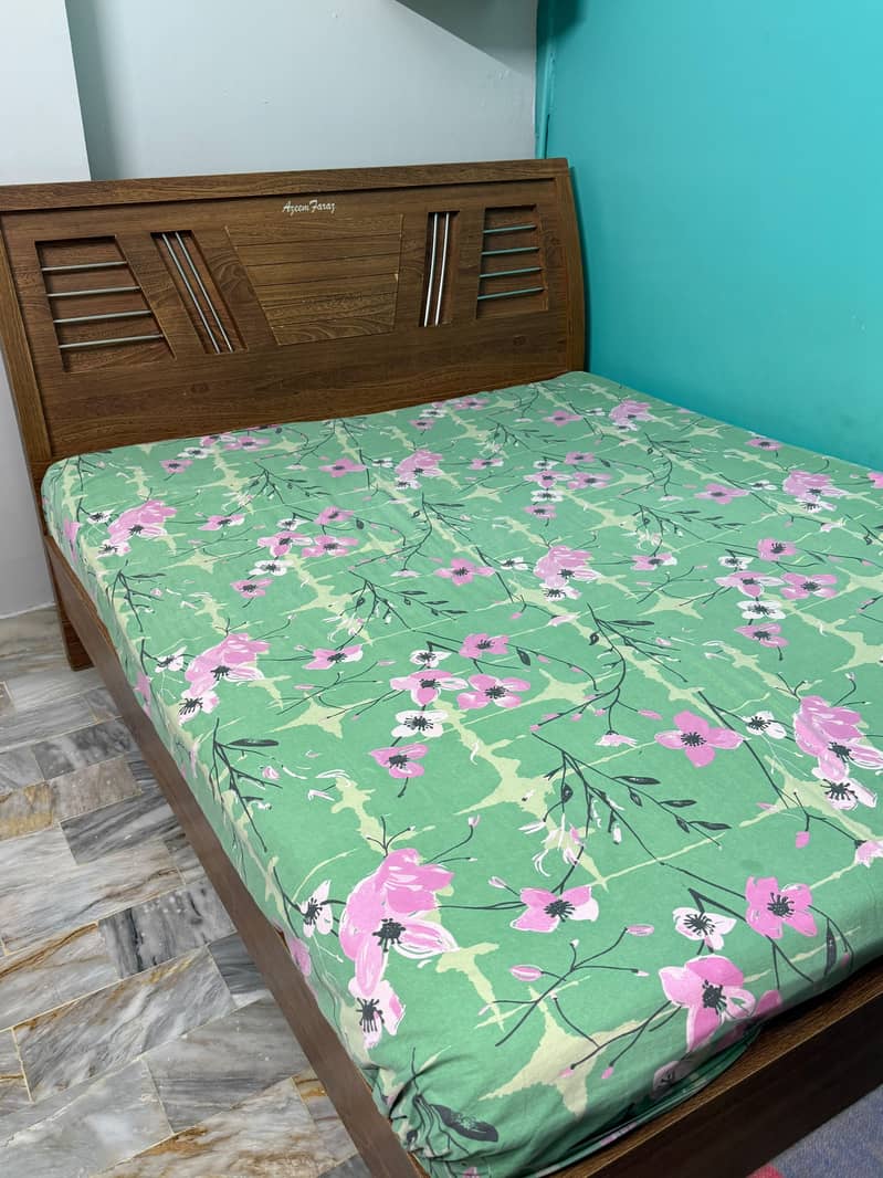 Queen bed 1
