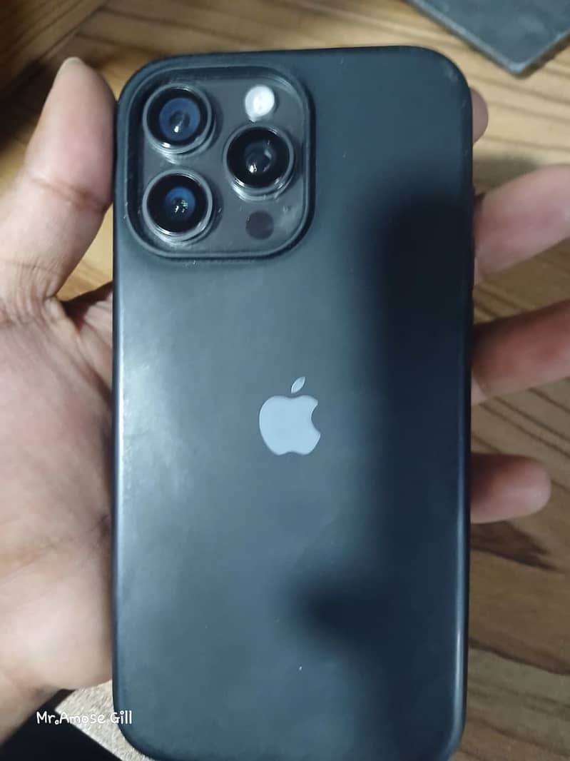 Apple iPhone 15 Pro Max 1
