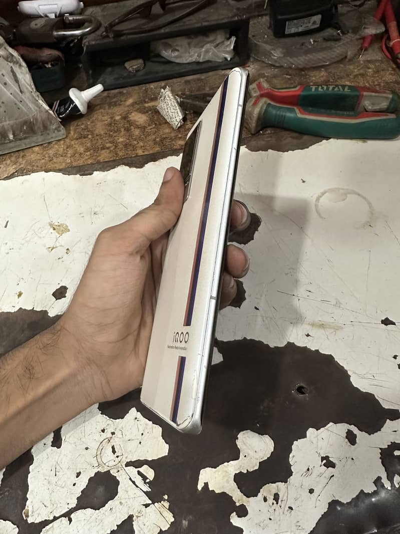 IQOO 8 pro 4