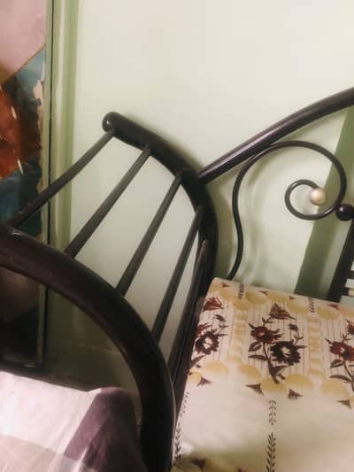 3 seater iron sethi