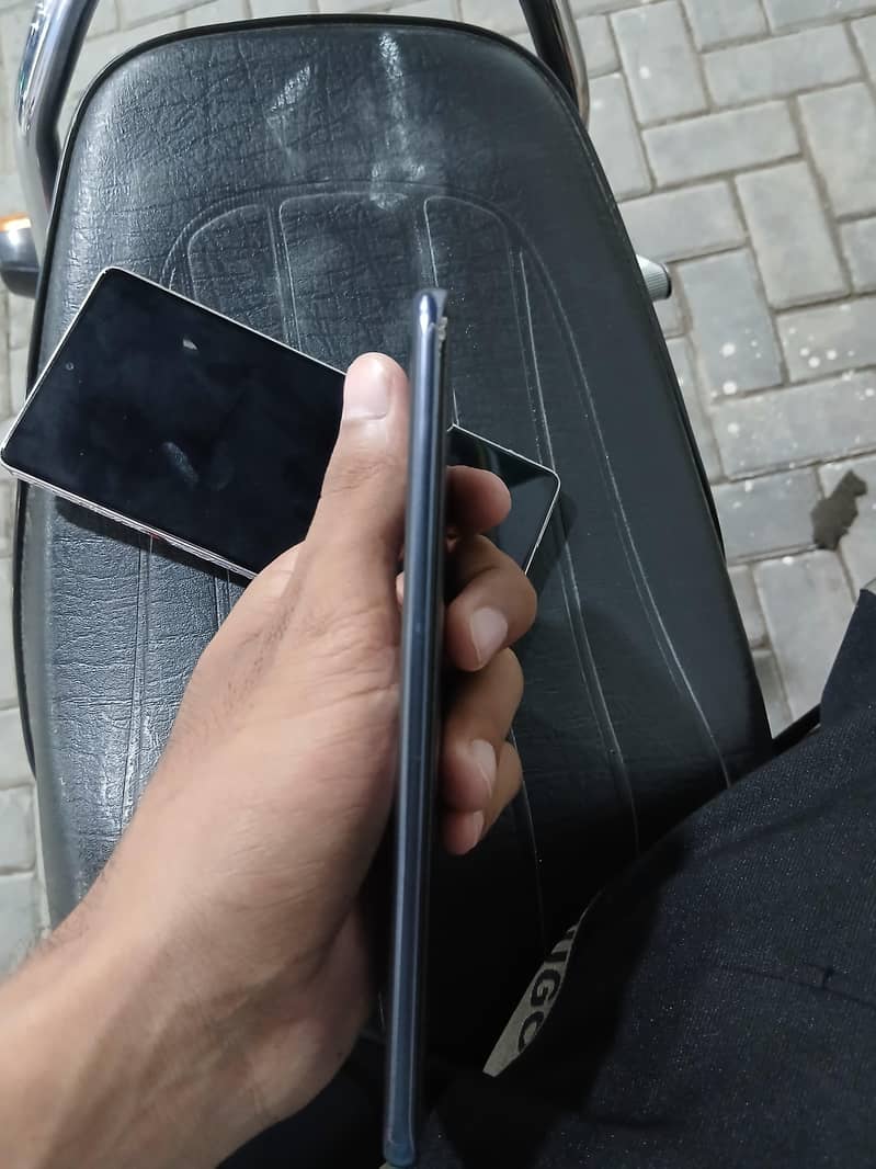 Tecno spark 40 pro plus 3