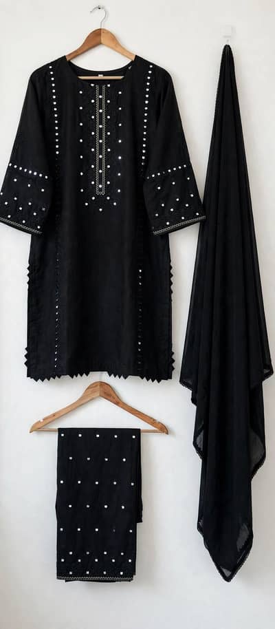 Black beauty 3 PCs most demanding article
