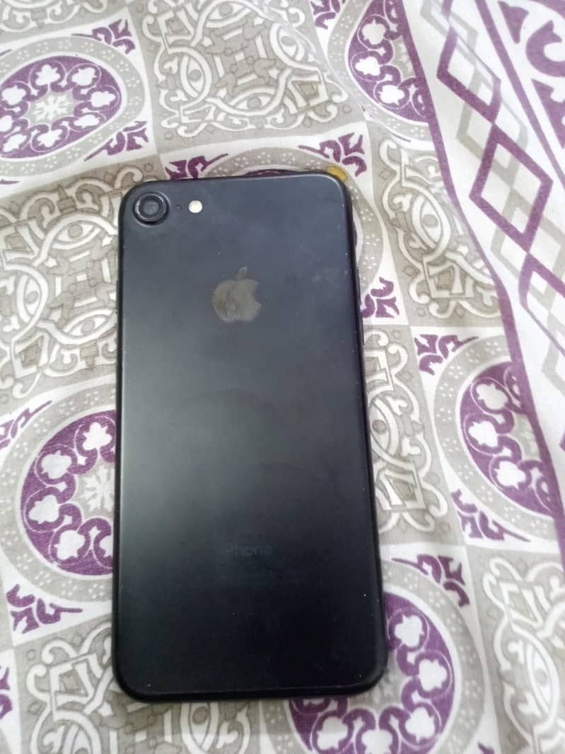 Apple iPhone 7 9