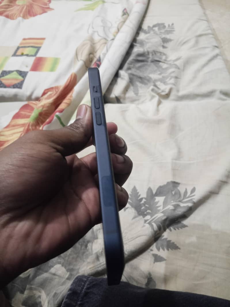 Apple iPhone 14 5