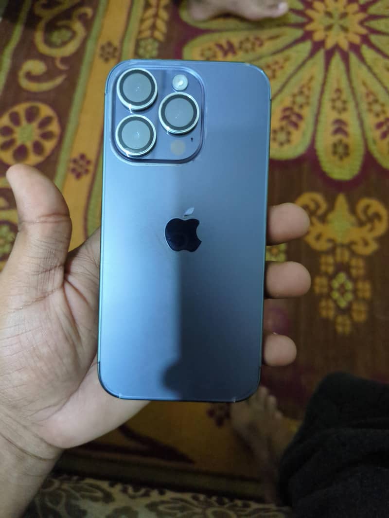 Apple iPhone 14 Pro 0