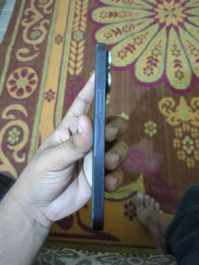 Apple iPhone 14 Pro 2