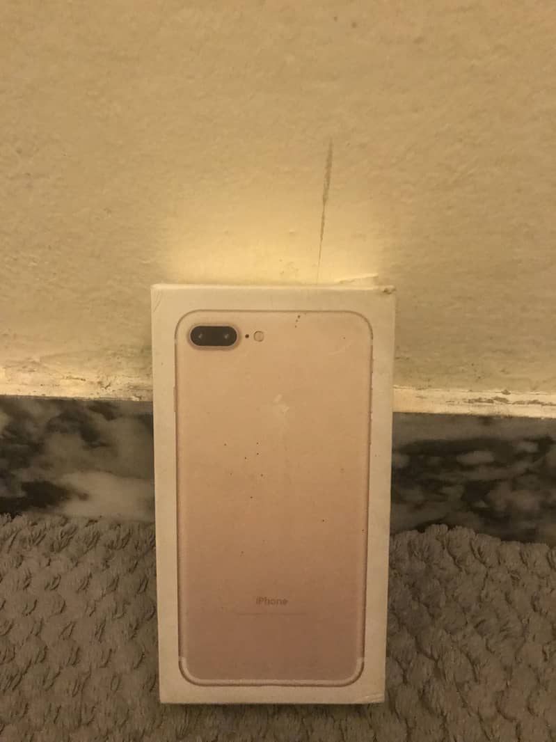 Apple iPhone 7 Plus 0