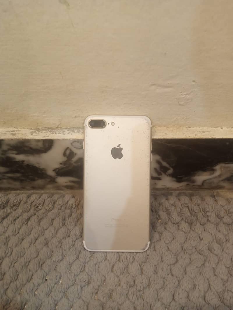 Apple iPhone 7 Plus 1