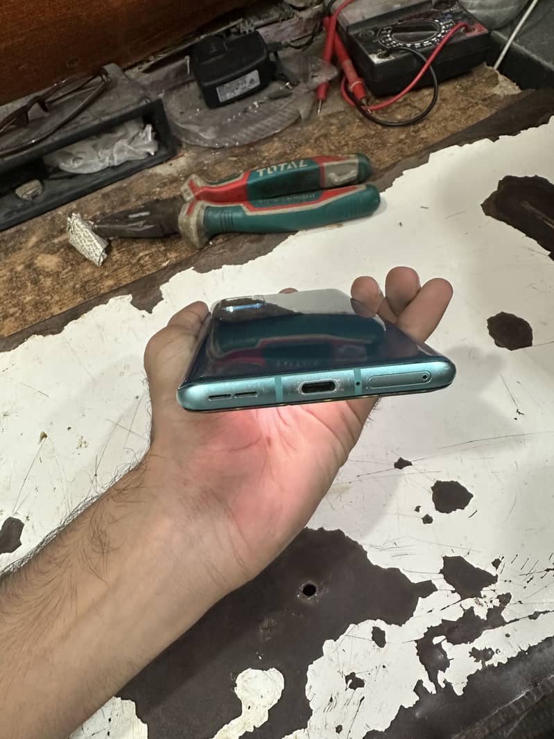 One Plus 8T 4