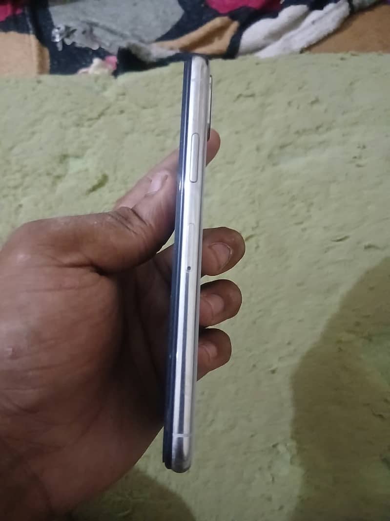 Apple iPhone X 1