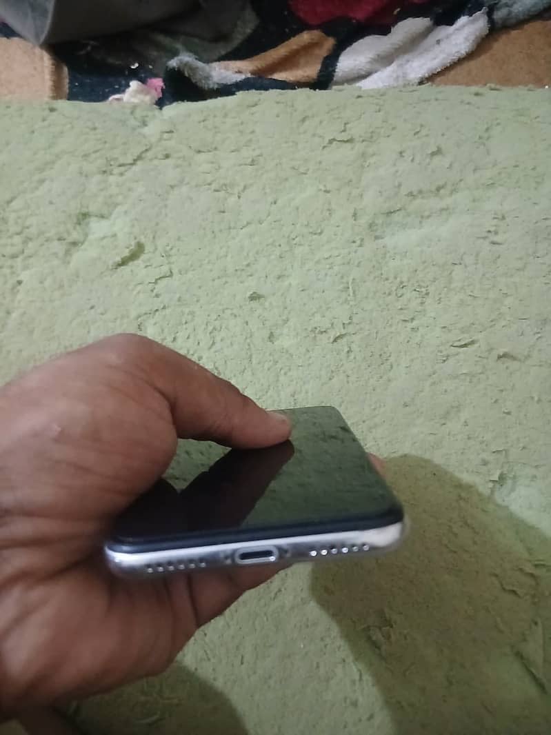 Apple iPhone X 2