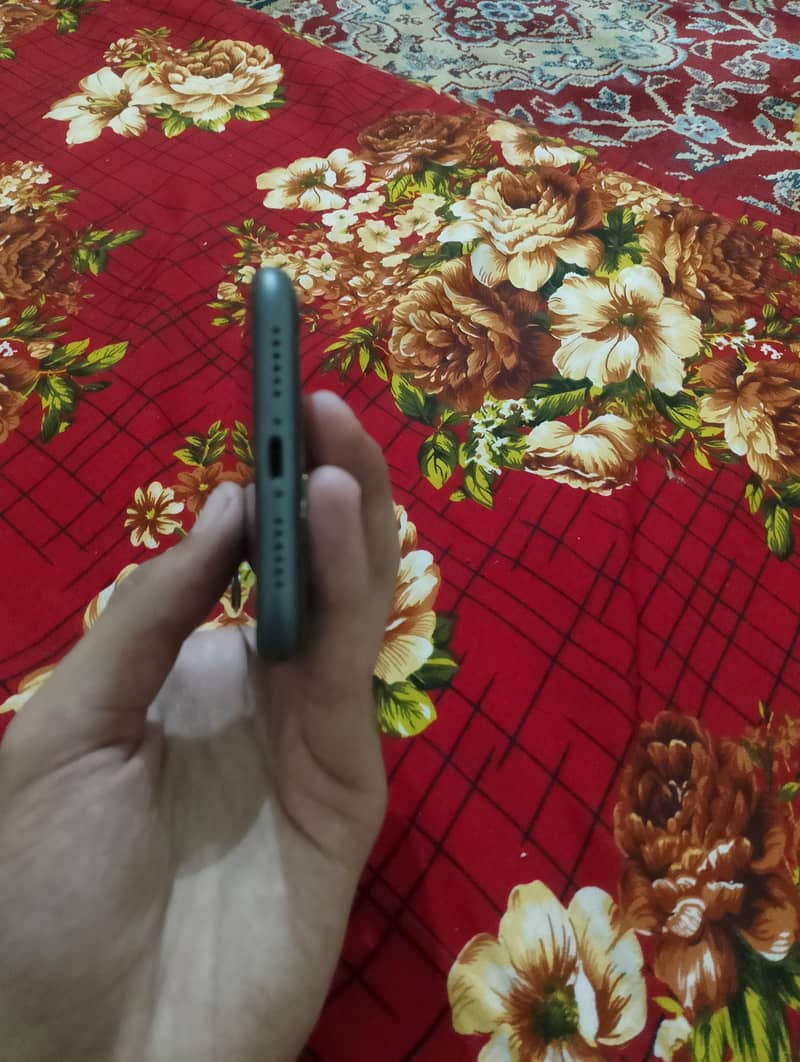 Apple iPhone 11 1