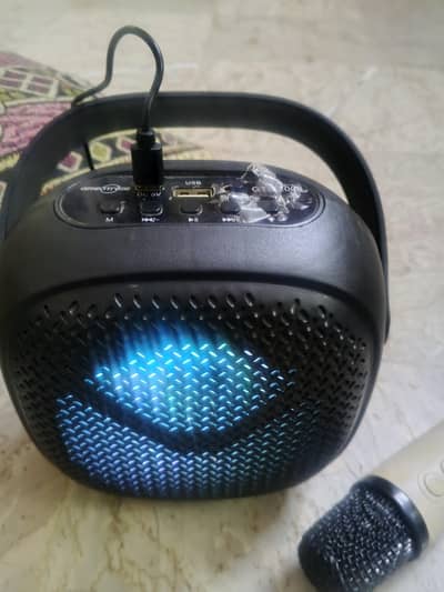 Greetime GTS-2008 Bluetooth Speaker with Wireless Microphone