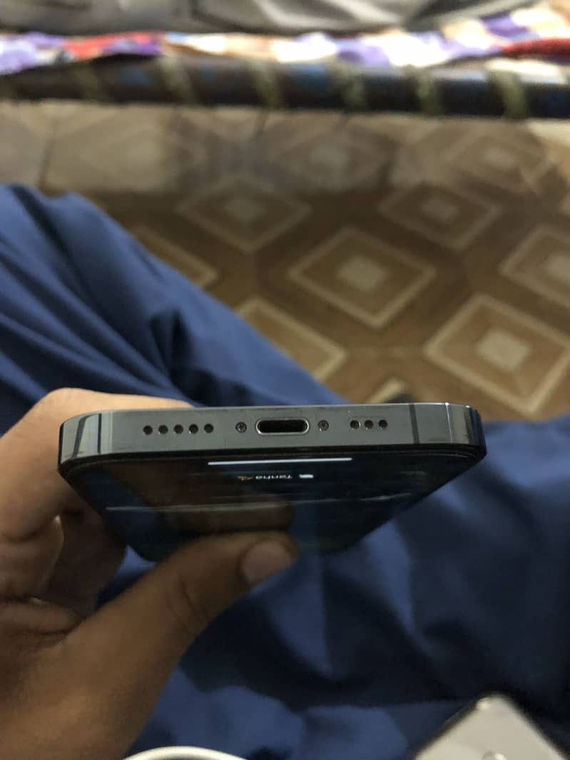 Apple iPhone 12 Pro 2