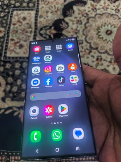 Samsung Mobile S23 Ultra glass creek  condition 10/8 SAADI TWON