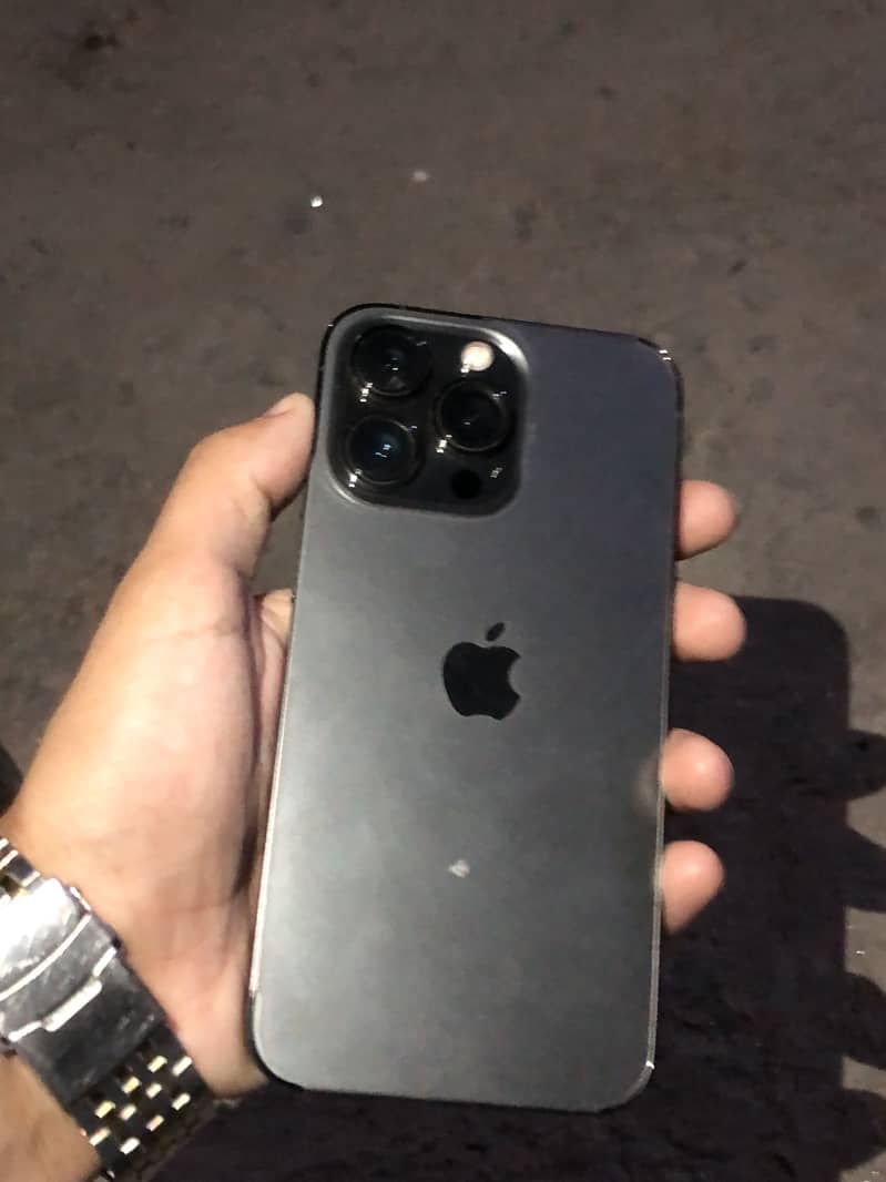 Apple iPhone 13 Pro 3