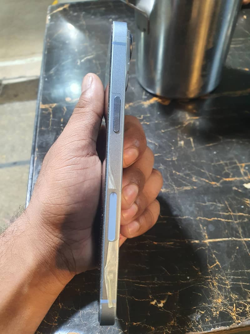 Apple iPhone 14 plus 3