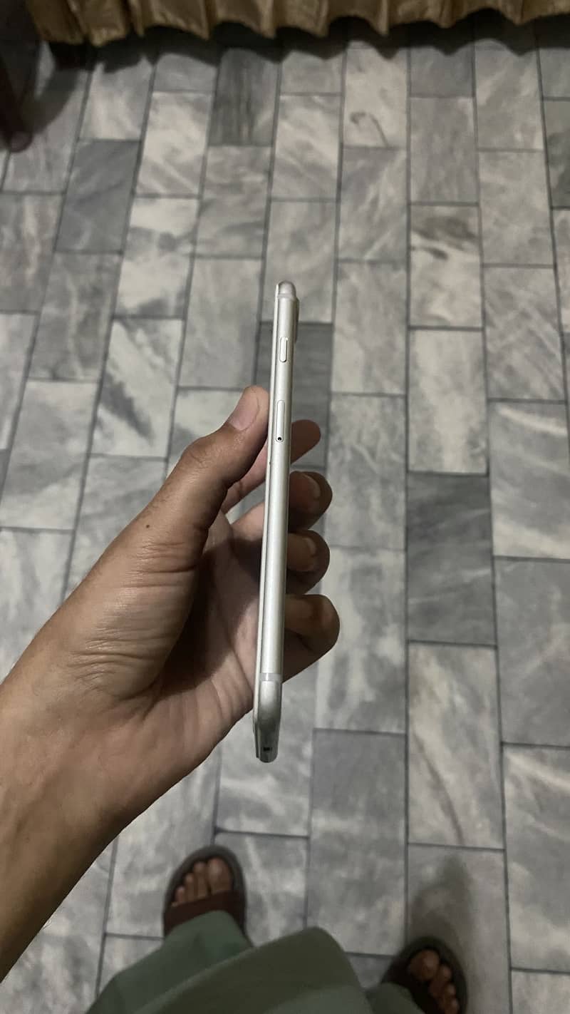 iPhone 7Plus (Pta Approved) 2