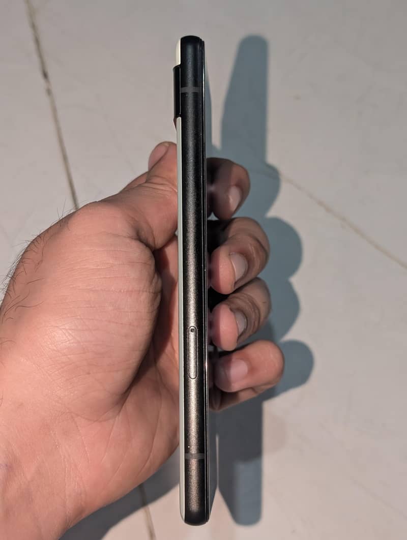 Google Pixel 6a 4