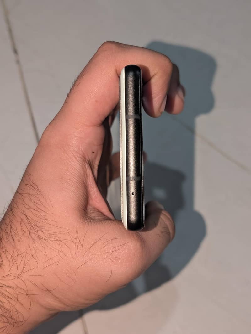 Google Pixel 6a 5