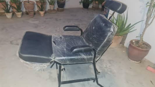 massage chair. Black 10/10
