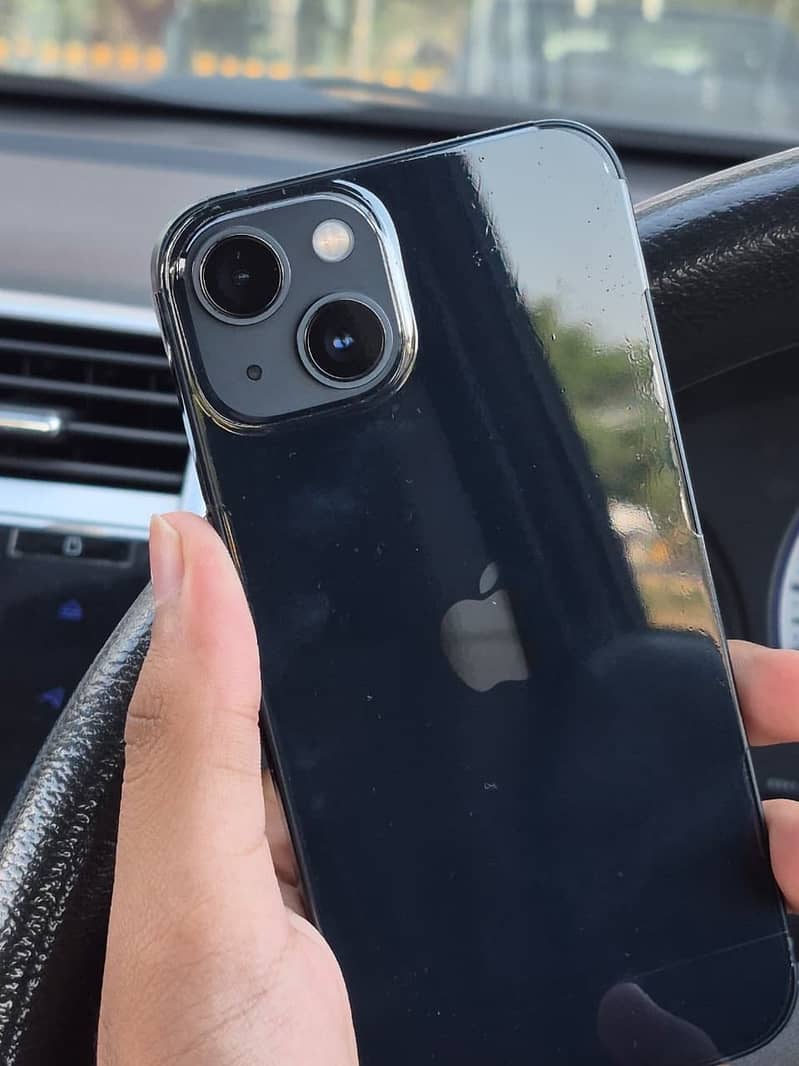 Apple iPhone 13 2