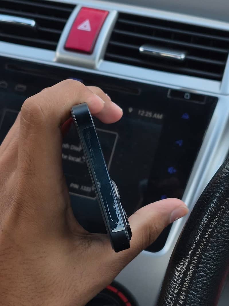 Apple iPhone 13 4
