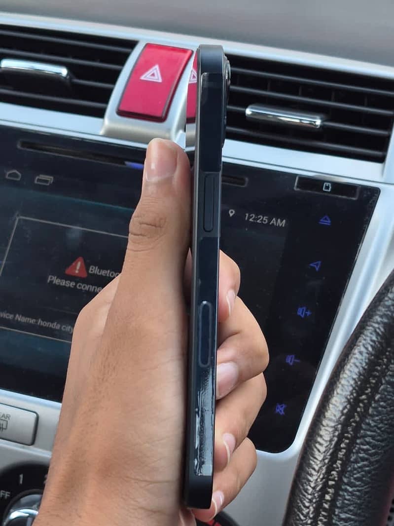 Apple iPhone 13 5