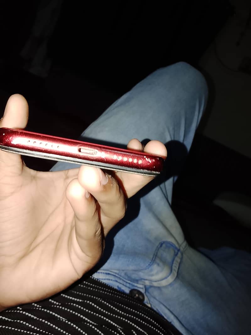 Apple iPhone 11 3