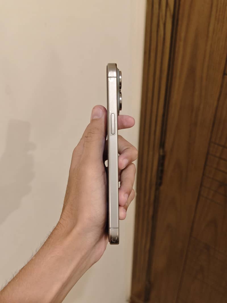 Apple iPhone 15 Pro Max 5