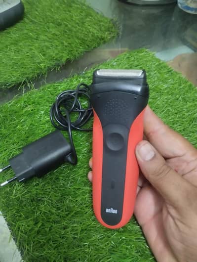 braun shaver s3 with charger